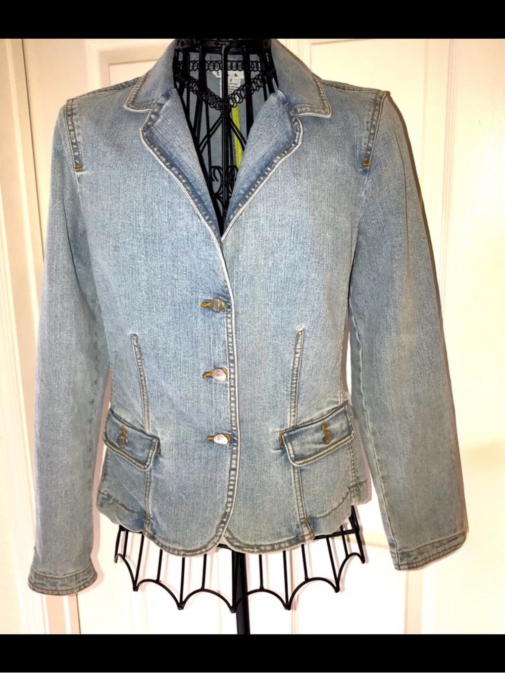 EUC : CAbi Light Denim Jean Jacket